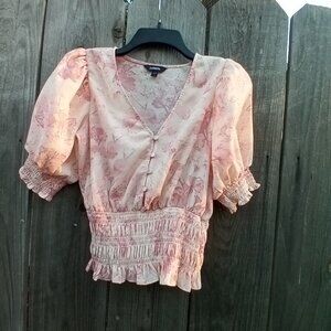 EXPRESS TOP TEENS SZ XS PINK FLORAL PULLOVER V NECK ELASTIC WAIST SHORT SLEEVES